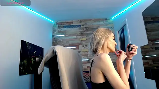 AshlineKatte online show from 5, 2, 2025