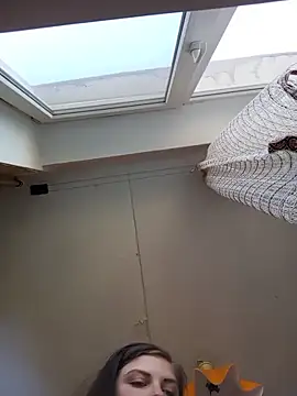 Lauren Amabel online show from 13, 3, 2026