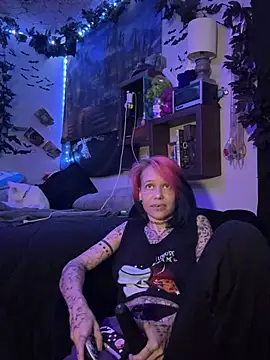 Snapshot of trashbrat chatting on 23, 6, 2026 trashbrat online show from 23, 6, 2026