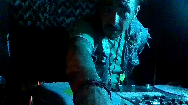 justthetip4209 online show from 14, 6, 2026
