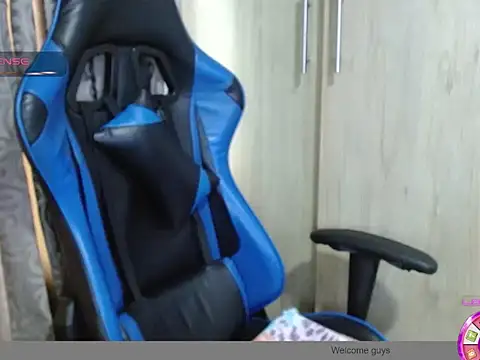 Danielagomez33 online show from 13, 4, 2026