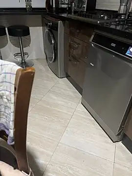 medami online show from 6, 1, 2025