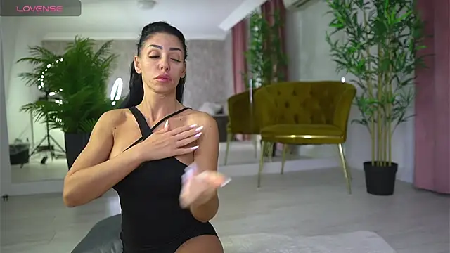 MyaBlack online show from 26, 9, 2025