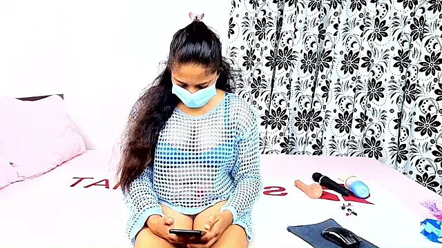 Tatoo girl online show from 2, 7, 2026