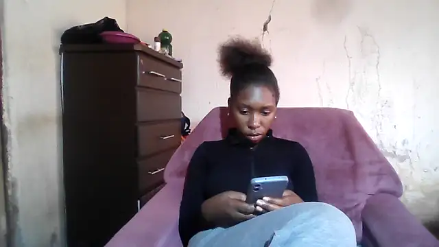 Snapshot of Hotdaily04 chatting on 23, 9, 2025 Hotdaily04 online show from 23, 9, 2025