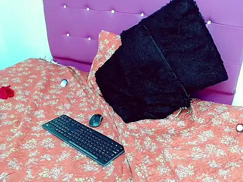 Snapshot of mia_grey01 chatting on 25, 2, 2025 mia grey01 online show from 25, 2, 2025