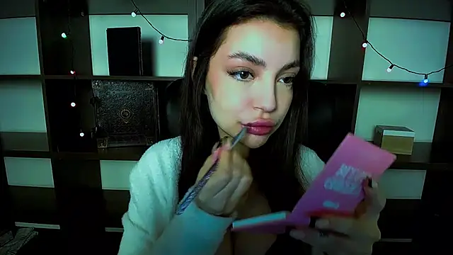 Lexi Jous online show from 28, 1, 2025