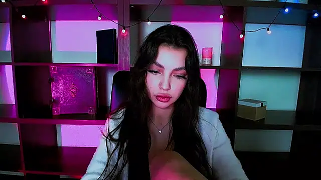 Lexi Jous online show from 17, 2, 2025