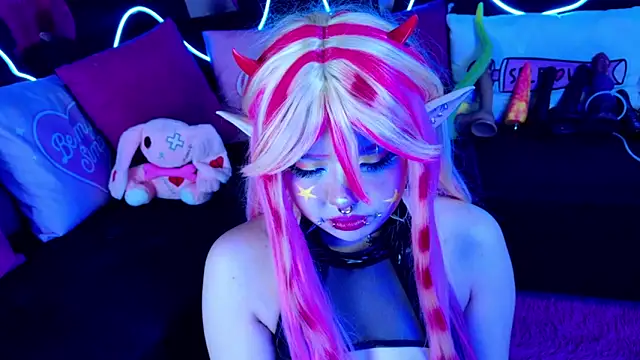 LaytonBox online show from 16, 9, 2025