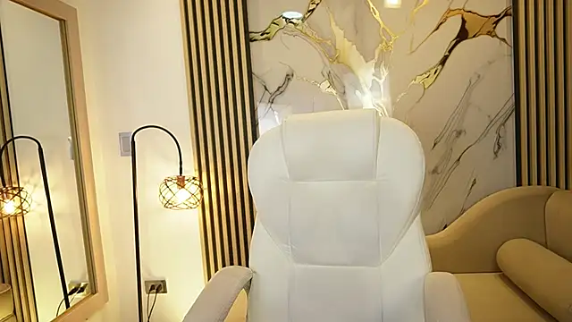 Emma Walkerr  online show from 6, 4, 2026