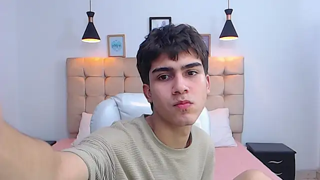 Tommy18   online show from 17, 1, 2025