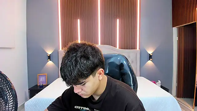 Tommy18   online show from 16, 10, 2025