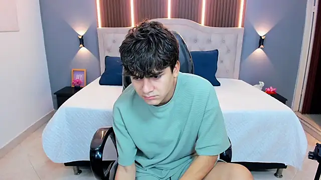 Tommy18   online show from 9, 4, 2026