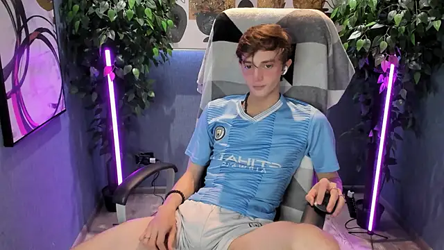 Snapshot of John_Weasley chatting on 21, 9, 2025 John Weasley online show from 21, 9, 2025