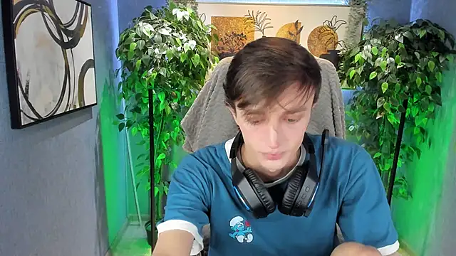 Snapshot of John_Weasley chatting on 17, 10, 2025 John Weasley online show from 17, 10, 2025