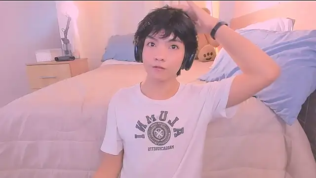 AllanYong18 online show from 28, 11, 2025