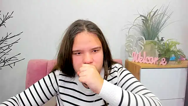 AdeleCruz online show from 2, 2, 2025