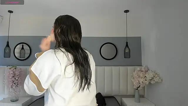 chelsea bolton  online show from 26, 2, 2026