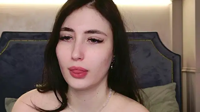 Snapshot of EmmaLawrens chatting on 6, 3, 2026 EmmaLawrens online show from 6, 3, 2026