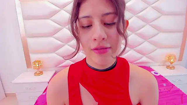 MiaQueen021 online show from 8, 3, 2025