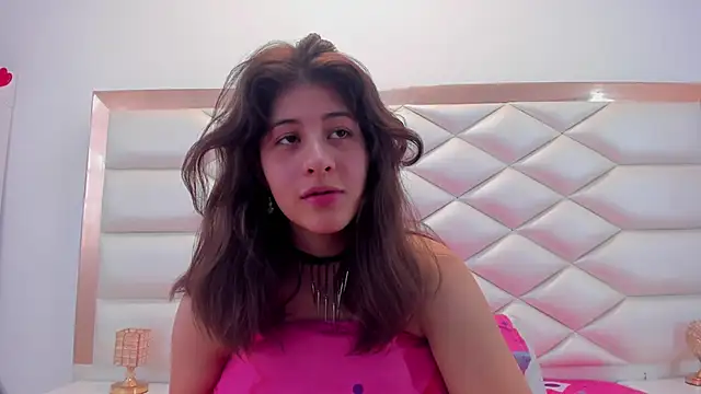 MiaQueen021 online show from 10, 3, 2025