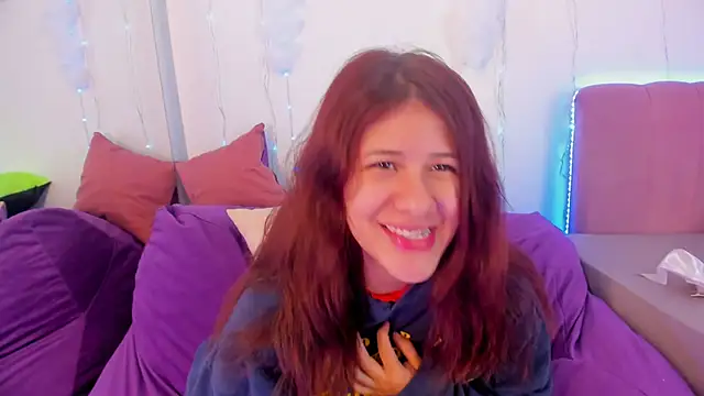 MiaQueen021 online show from 1, 10, 2025