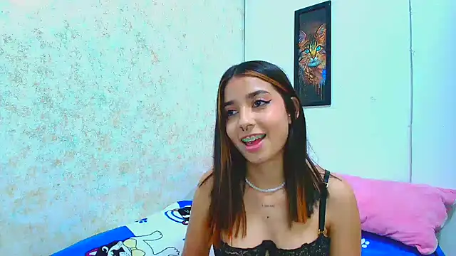 Rousse violett online show from 28, 2, 2025