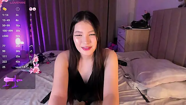 Snapshot of marin_light chatting on 2, 11, 2025 marin light online show from 2, 11, 2025