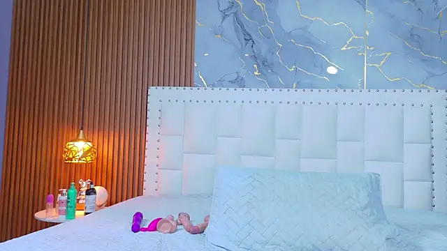 hotiergirl online show from 21, 2, 2026