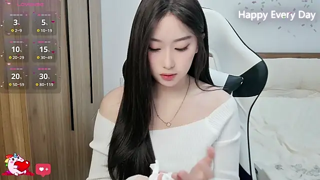 Snapshot of SlewVirus chatting on 27, 10, 2025 SlewVirus online show from 27, 10, 2025