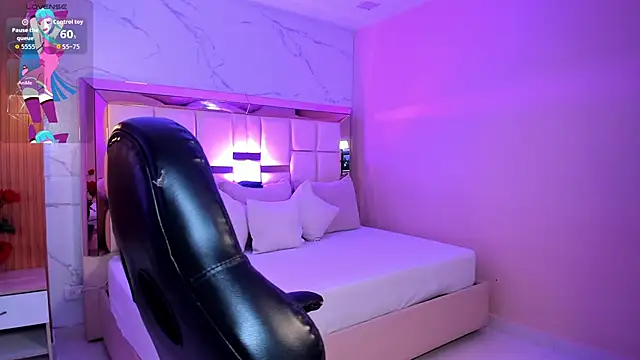 zoes milee online show from 13, 11, 2025