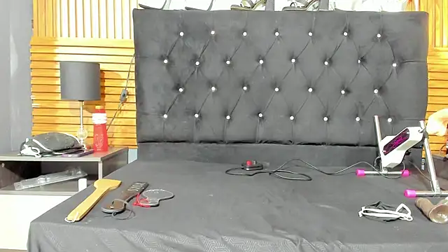 SalomeSimonz online show from 9, 11, 2025