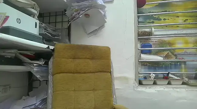 Snapshot of cute_modell chatting on 19, 2, 2025 cute modell online show from 19, 2, 2025