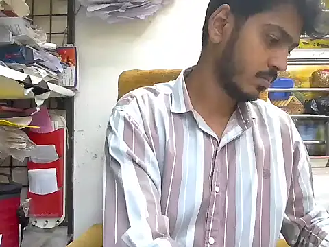 Snapshot of cute_modell chatting on 8, 10, 2025 cute modell online show from 8, 10, 2025