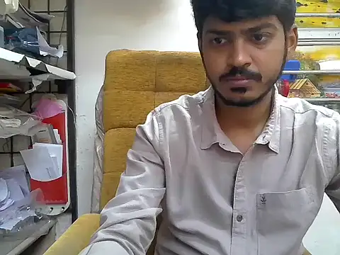 Snapshot of cute_modell chatting on 11, 11, 2025 cute modell online show from 11, 11, 2025