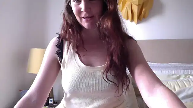 Snapshot of LittleMissFoxx chatting on 5, 3, 2025 LittleMissFoxx online show from 5, 3, 2025