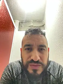 Snapshot of leonardohot1987 chatting on 11, 1, 2025 leonardohot1987 online show from 11, 1, 2025