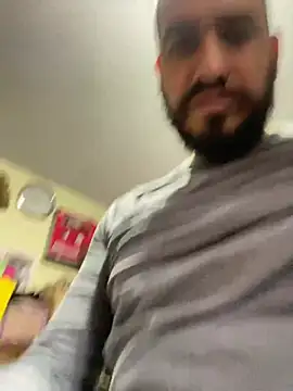 Snapshot of leonardohot1987 chatting on 11, 1, 2025 leonardohot1987 online show from 11, 1, 2025