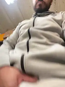 Snapshot of leonardohot1987 chatting on 7, 3, 2025 leonardohot1987 online show from 7, 3, 2025