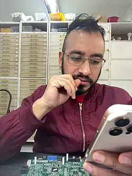 Snapshot of leonardohot1987 chatting on 13, 3, 2025 leonardohot1987 online show from 13, 3, 2025