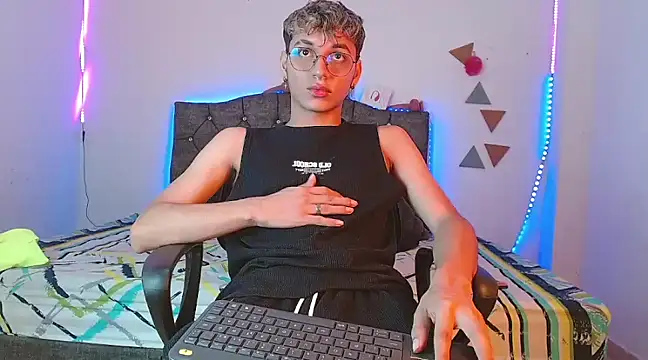 andrew willyams online show from 2, 3, 2025