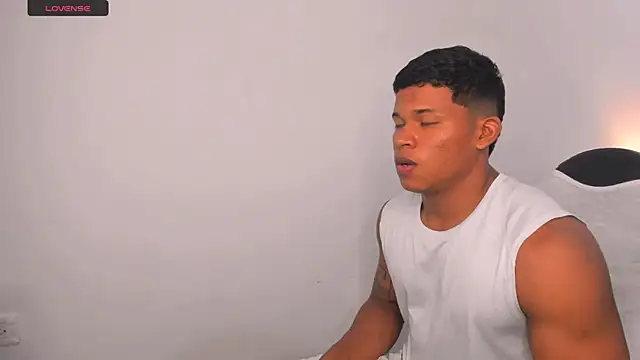 Snapshot of maxsteel177 chatting on 4, 3, 2025 maxsteel177 online show from 4, 3, 2025