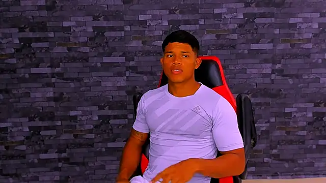 Snapshot of maxsteel177 chatting on 2, 12, 2025 maxsteel177 online show from 2, 12, 2025