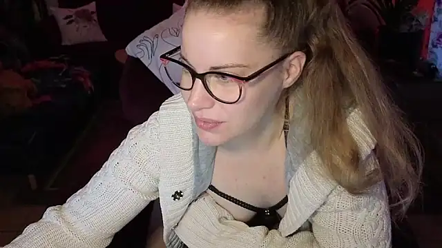 Miss luxiole online show from 6, 1, 2026