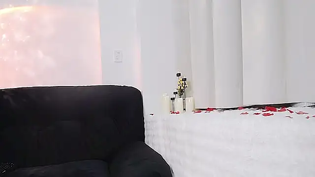 Hey-Cute online show from 15, 1, 2025