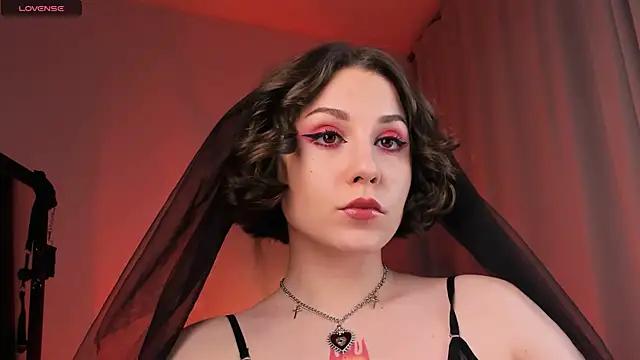 Eva Moss  online show from 14, 2, 2025