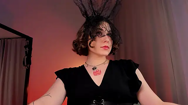 Eva Moss  online show from 14, 3, 2025