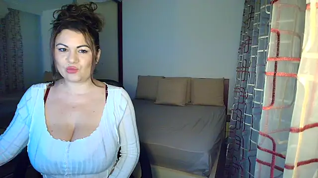 VixenVibesX online show from 26, 10, 2025