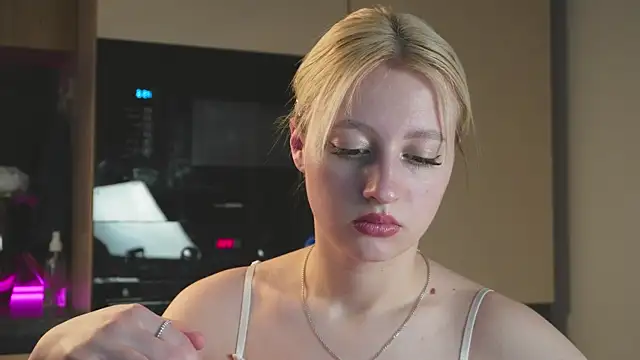 milasmiu online show from 15, 3, 2025