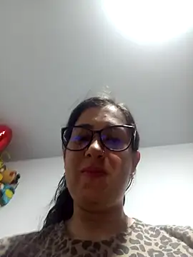 CHARLOTTE 1711 online show from 5, 12, 2025